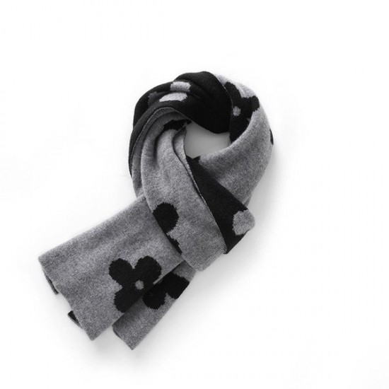Relaxed Warm Winter Scarf